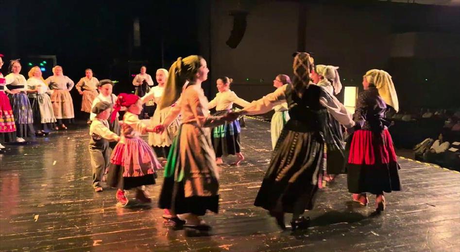 Vuitena mostra de folklore ibèric d'Andorra a càrrec del grup fol